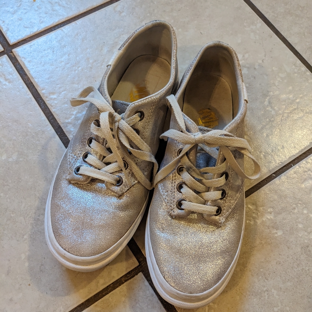 Vans Womens Sneakers Shoes Metallic Gray Low Top Lace Up Round Toe 7.5M